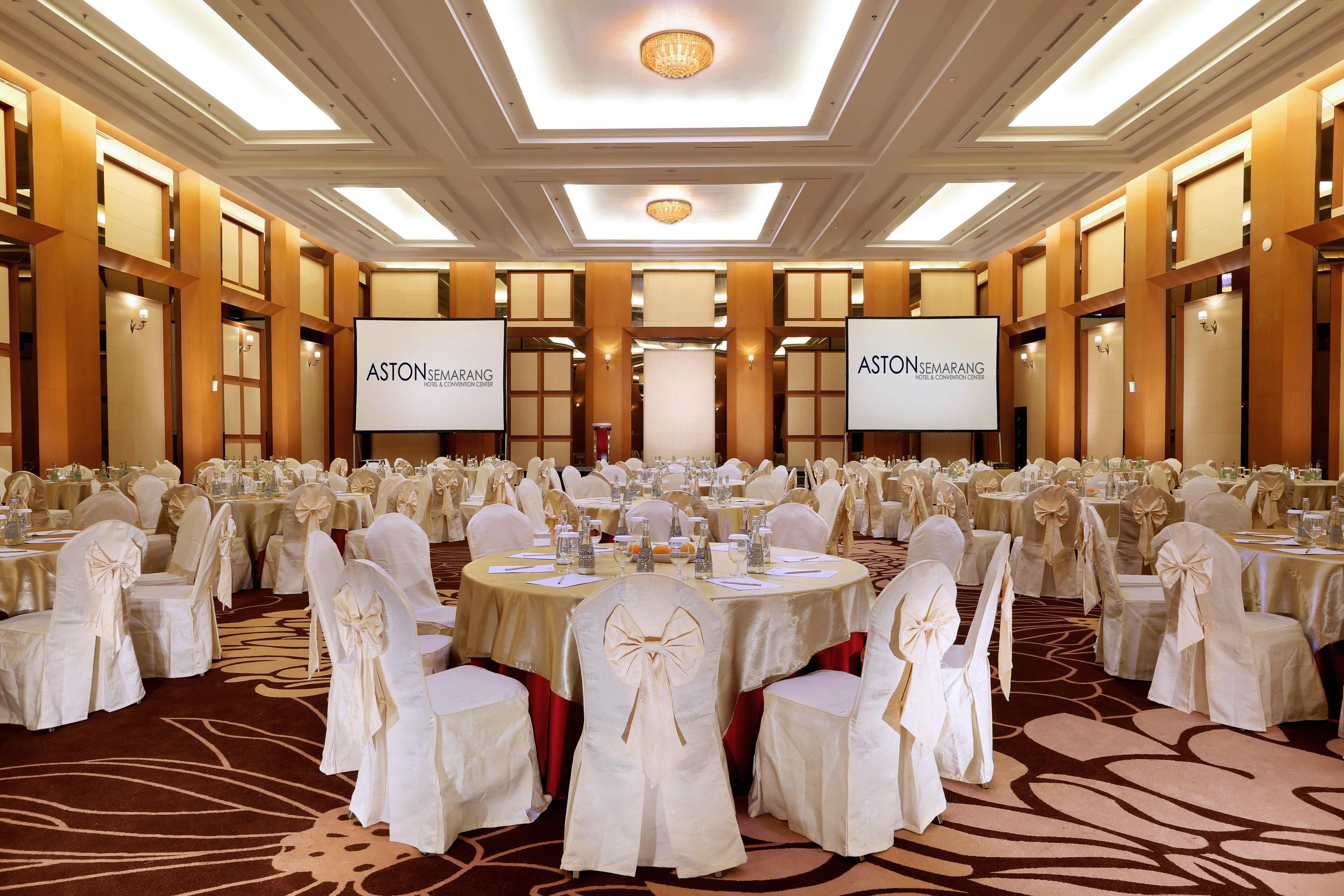 Golden City Hotel And Convention Center - Chse Certified Semarang Exteriér fotografie