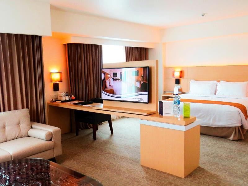 Golden City Hotel And Convention Center - Chse Certified Semarang Exteriér fotografie